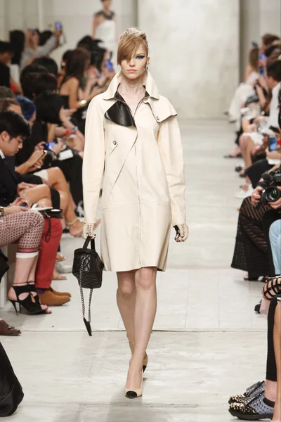 Look 35